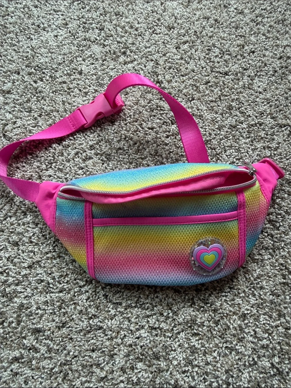 NWOT Children's Place Girls Rainbow Heart Fanny Pack - Pink Trim